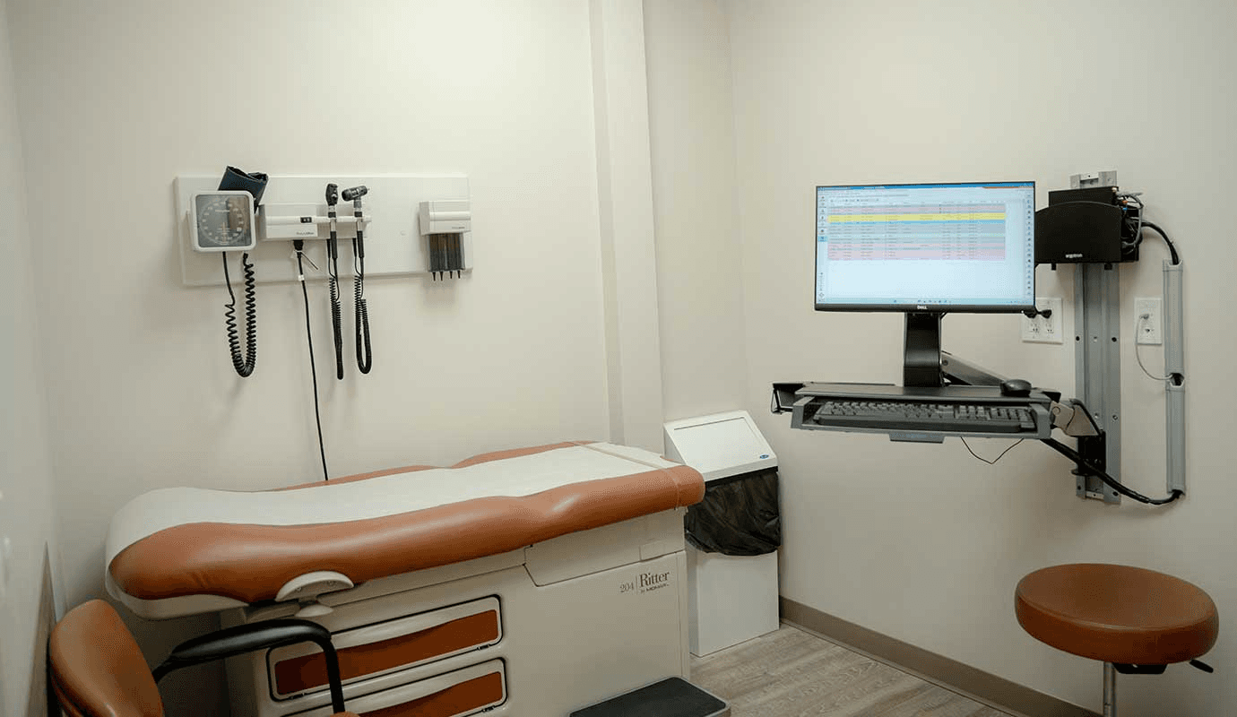 Omega Medical Clinic Examination Room - Modern medical equipment